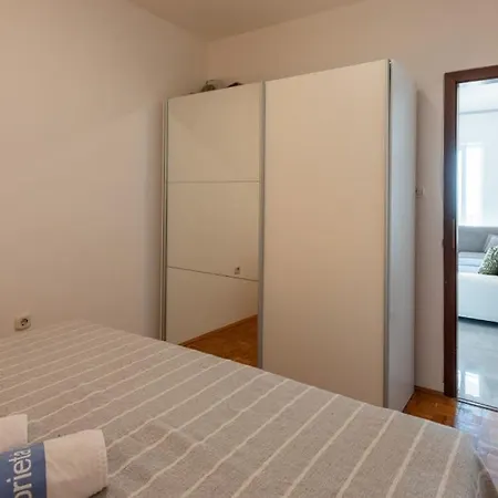 Max 2 By Guide * Rijeka