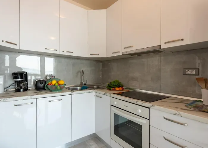 Max 2 By Guide Appartamento *